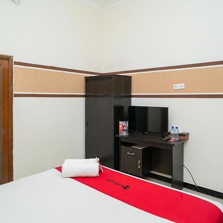 เรดดอร์ซ ชาเรียะฮ์ เนียร์ มาร์เวล ซิตี้มอลล์ 2 Hotel สุราบายา ภายนอก รูปภาพ