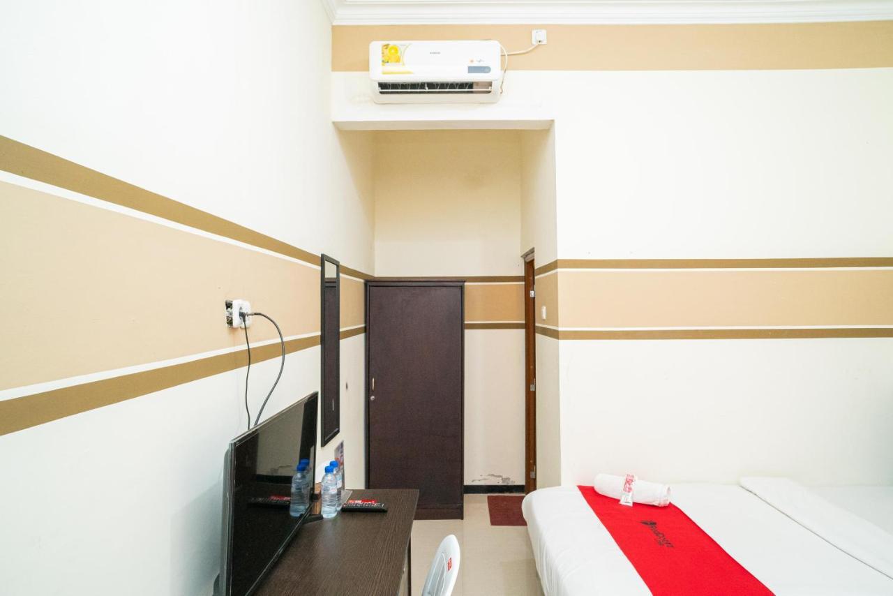 เรดดอร์ซ ชาเรียะฮ์ เนียร์ มาร์เวล ซิตี้มอลล์ 2 Hotel สุราบายา ภายนอก รูปภาพ