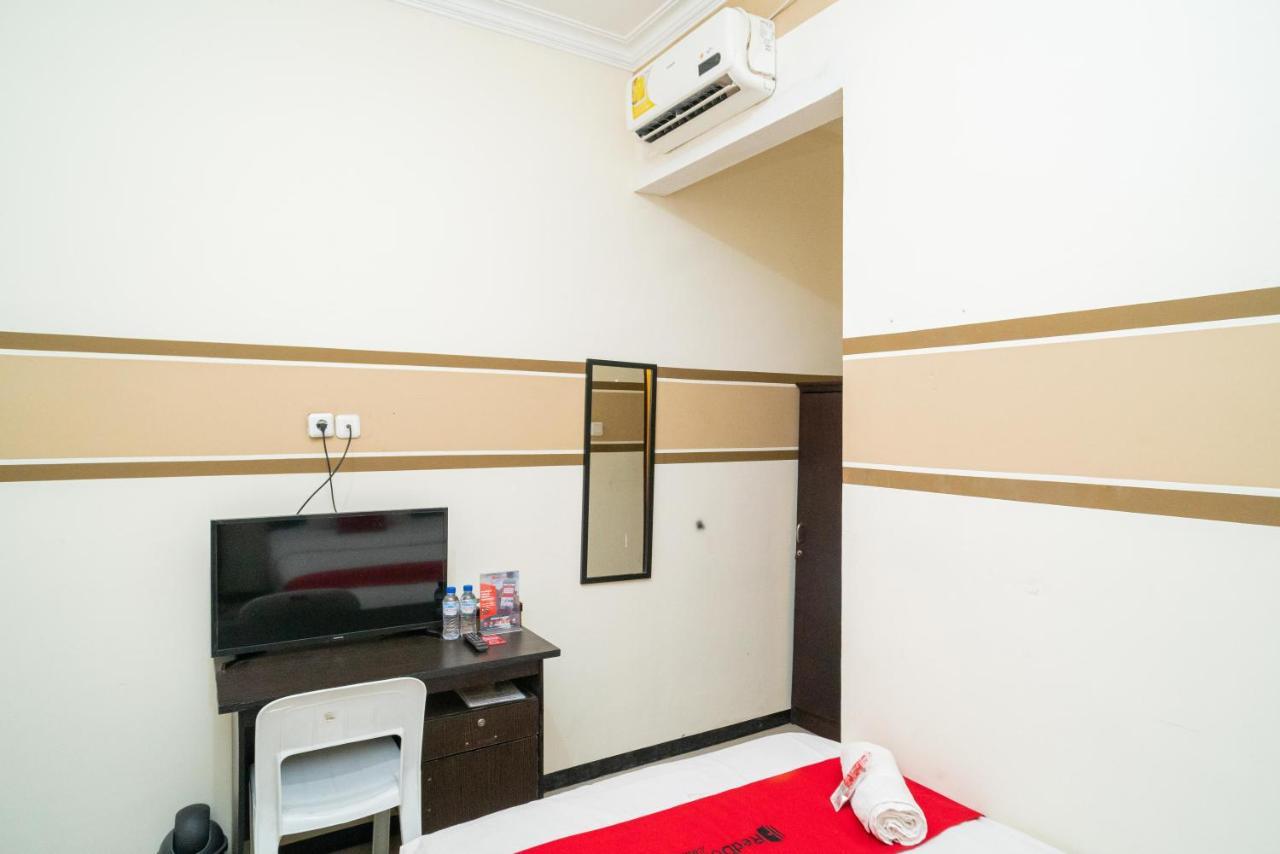 เรดดอร์ซ ชาเรียะฮ์ เนียร์ มาร์เวล ซิตี้มอลล์ 2 Hotel สุราบายา ภายนอก รูปภาพ