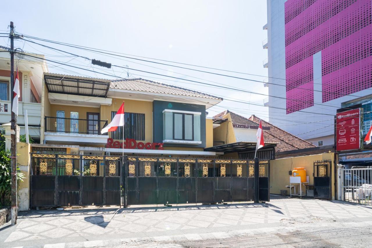 เรดดอร์ซ ชาเรียะฮ์ เนียร์ มาร์เวล ซิตี้มอลล์ 2 Hotel สุราบายา ภายนอก รูปภาพ
