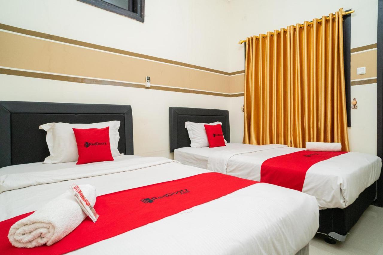 เรดดอร์ซ ชาเรียะฮ์ เนียร์ มาร์เวล ซิตี้มอลล์ 2 Hotel สุราบายา ภายนอก รูปภาพ