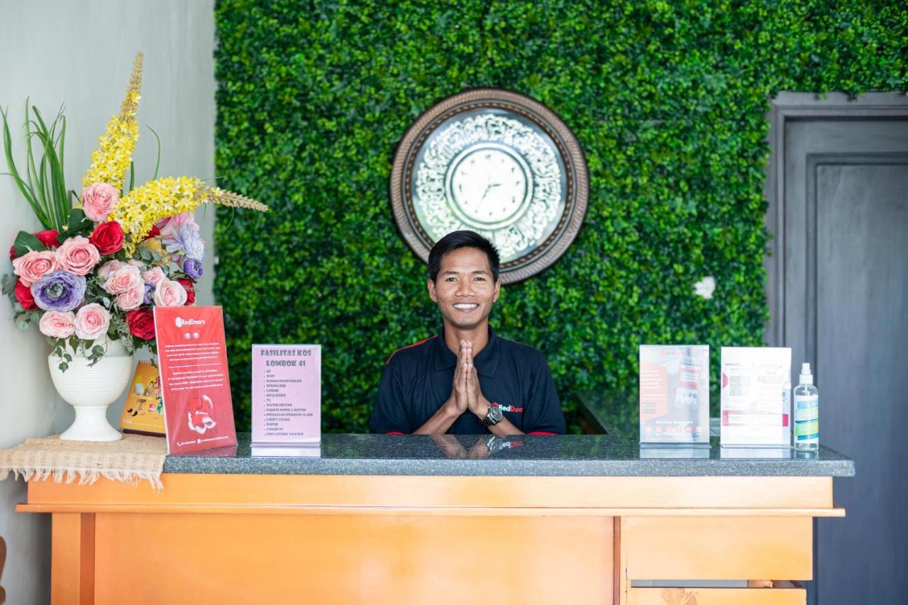 เรดดอร์ซ ชาเรียะฮ์ เนียร์ มาร์เวล ซิตี้มอลล์ 2 Hotel สุราบายา ภายนอก รูปภาพ