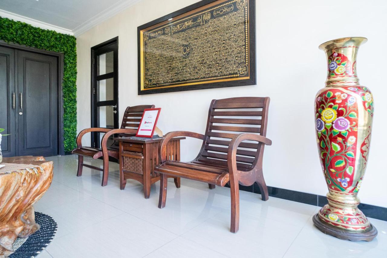 เรดดอร์ซ ชาเรียะฮ์ เนียร์ มาร์เวล ซิตี้มอลล์ 2 Hotel สุราบายา ภายนอก รูปภาพ